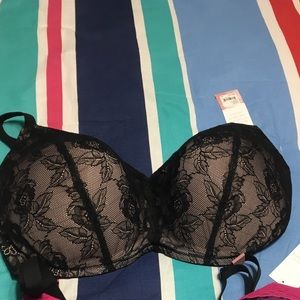 Cacique bra with tags 40F